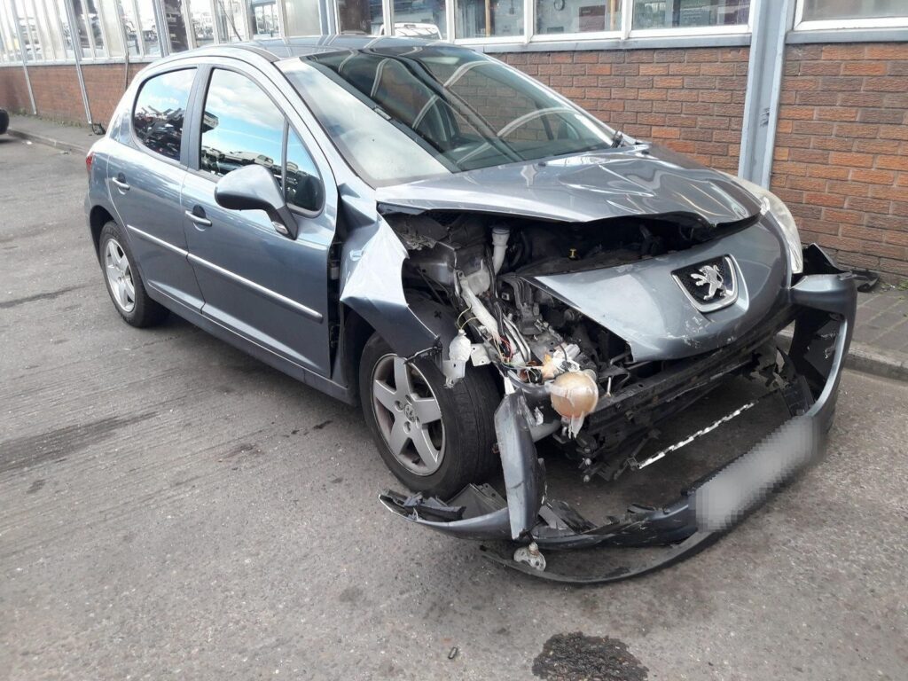 خرید فروش پژو ۲۰۷ تصادفی